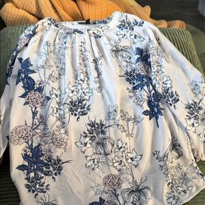 Banana Republic Blue and White Floral Blouse